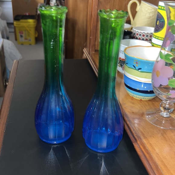 MCM Jeanette Glass Set Of 2 Green And Blue Ombre Bud Flower Vases - Picture 5 of 5